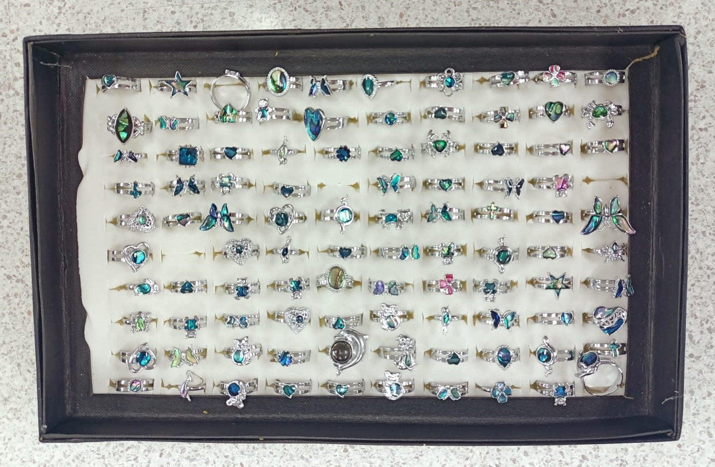 Local Kiwi Deals 10 TRAY Artificial Mixed Style Rings - ASSORTED