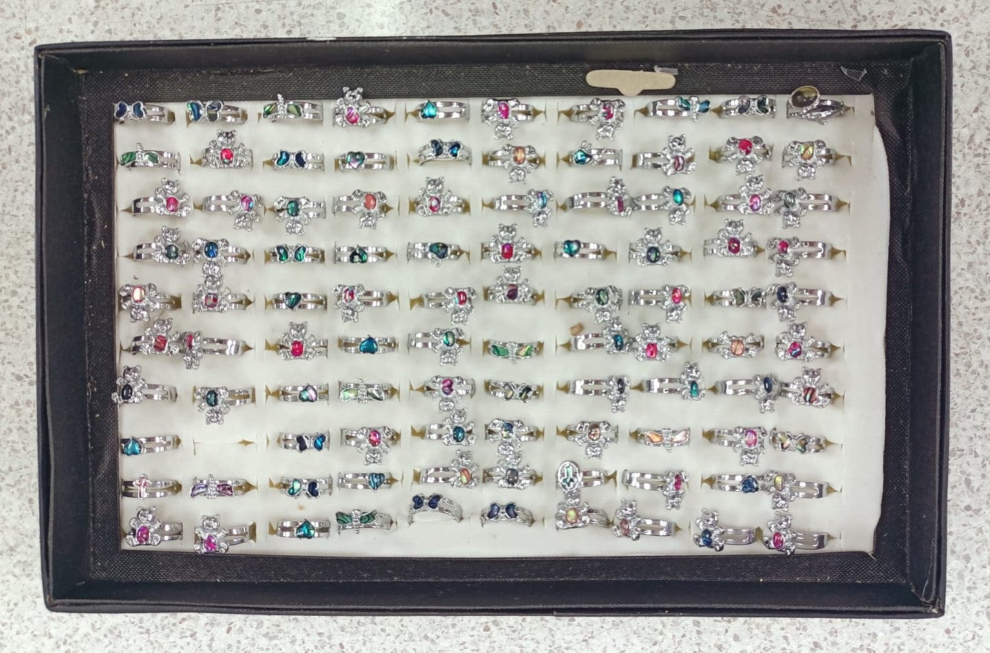 Local Kiwi Deals Artificial Mixed Style Rings - ASSORTED