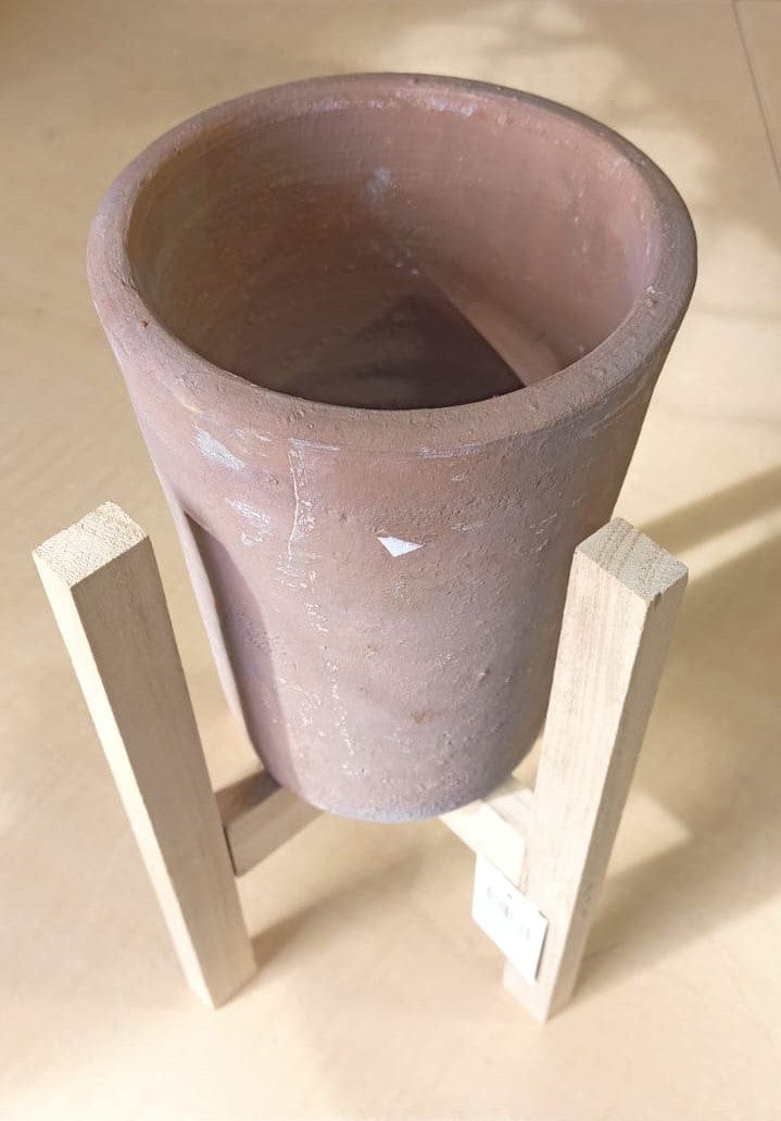 Local Kiwi Deals Farming and Forestry HANDMADE CLAY FLOWER POTS WITH WOOD STANDS (4 PACK)