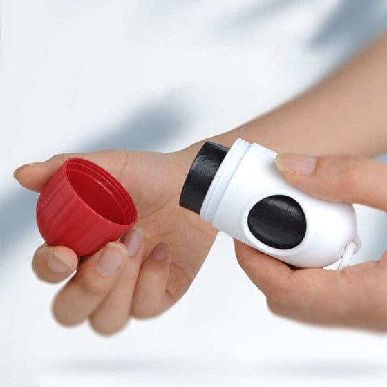 Local Kiwi Deals TwoEar: Retractable Dog Leash with Dispenser and Poop Bags - Red